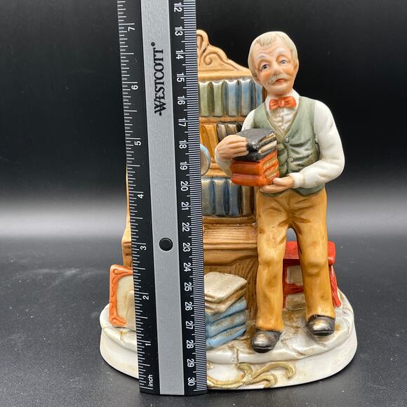 Vintage Ardco Porcelain Librarian Figurine (made in Taiwan) - Picture 11 of 13